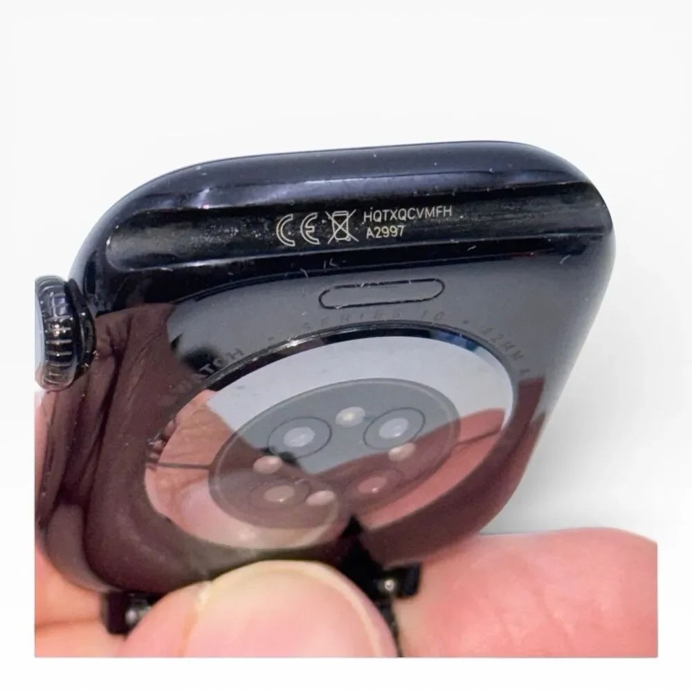 Apple Watch Series 10 42mm Aluminum Jet Black GPS A2997, Coach Band Battery 94%